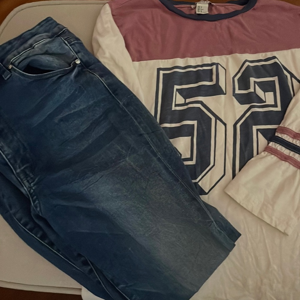 Forever 21- Size 26 jeans. Size small shirt